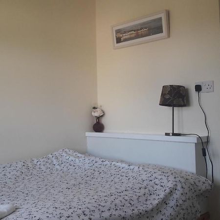 Budget Accommodation - Knocknacarra, Голуей Екстериор снимка
